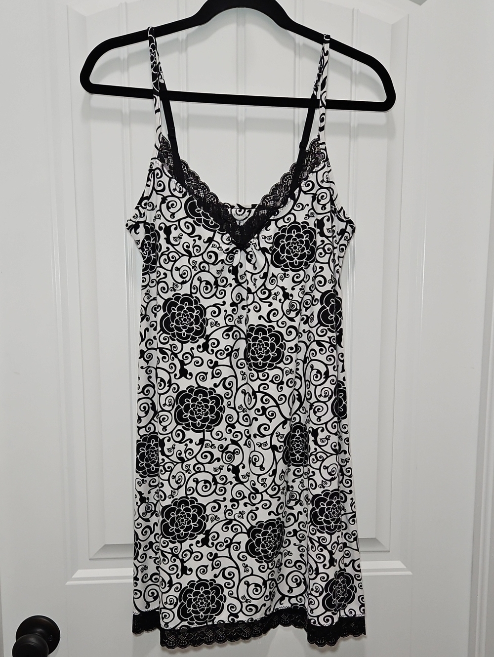 George Black and White Floral Lace Trim Chemise Small Women's Romantic